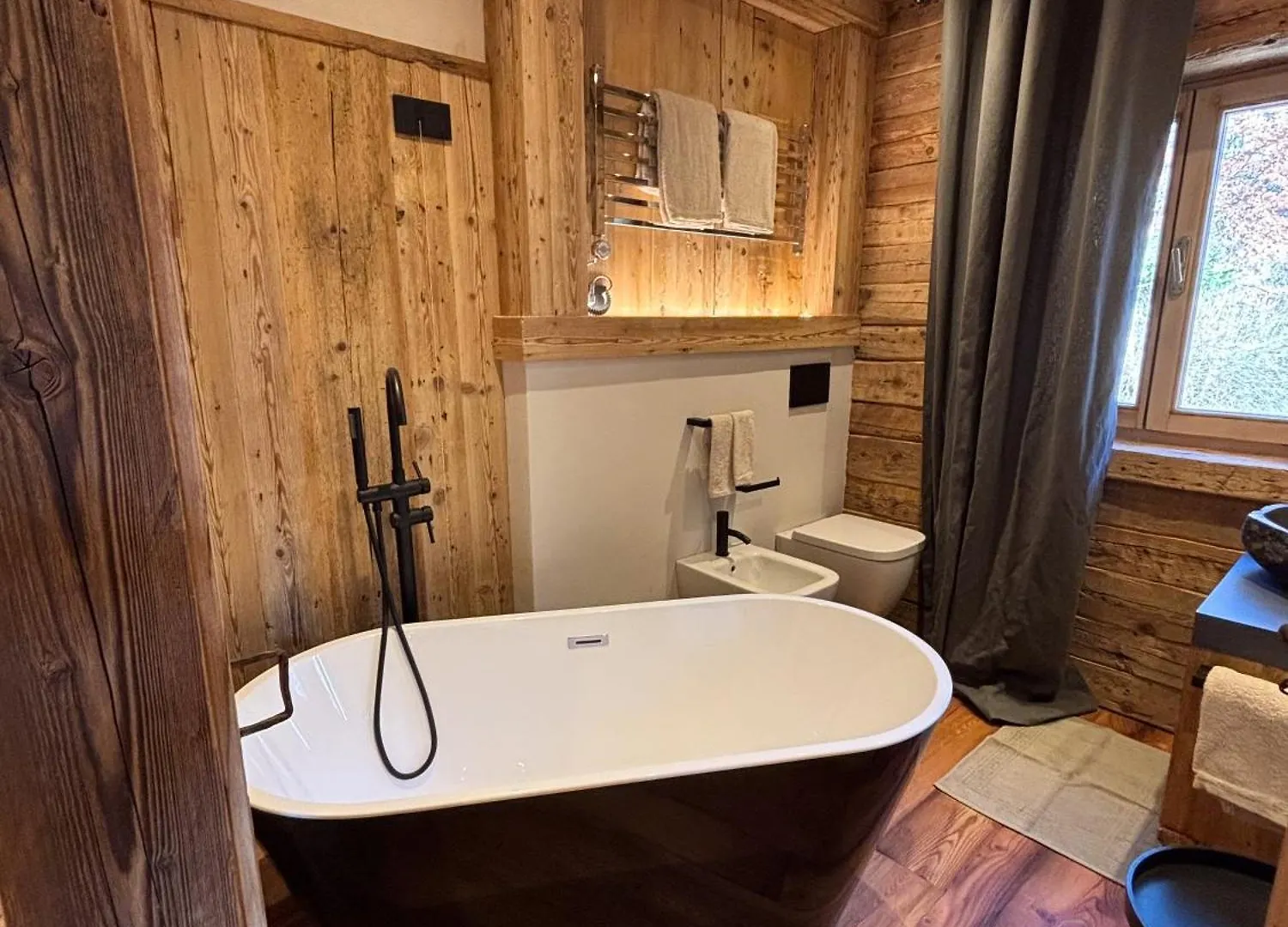 Luxury Central Apartment كورتينا دامبيتزو إيطاليا